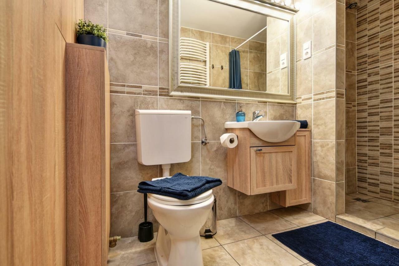 Center Businessclass Apartment Boedapest Buitenkant foto